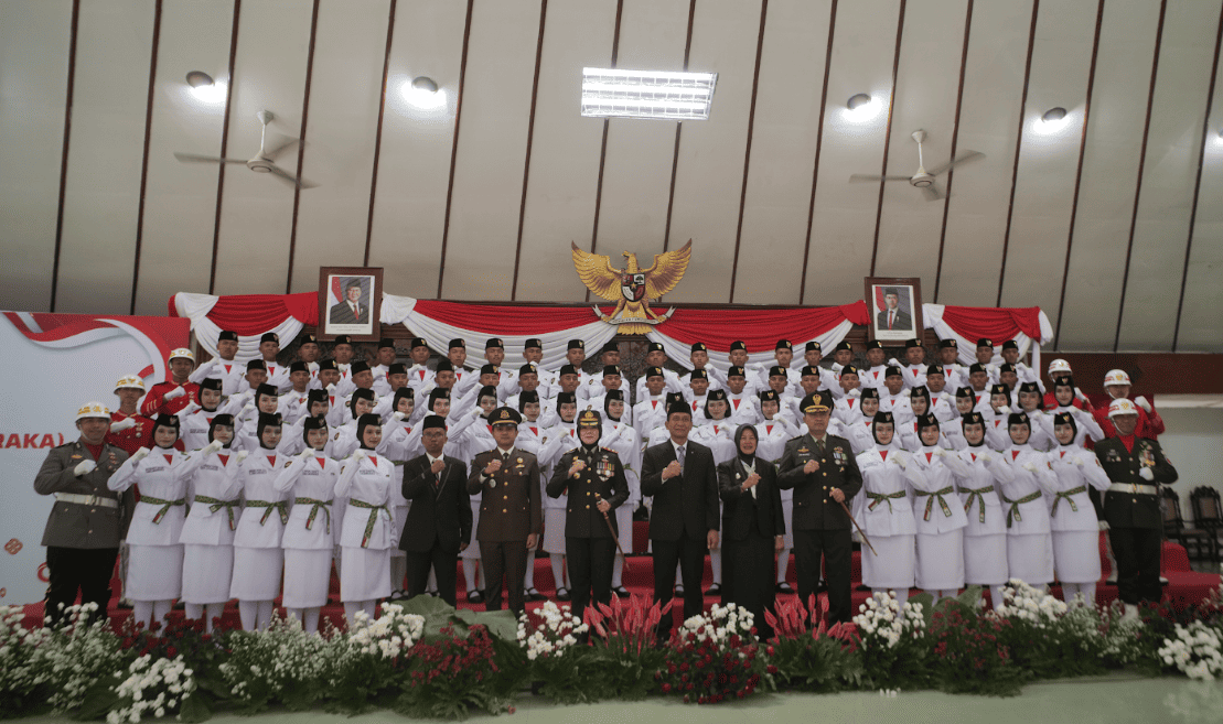 Bupati Bojonegoro Kukuhkan 72 Anggota Paskibraka, Persiapan Akhir Menuju HUT ke-81 Kemerdekaan RI